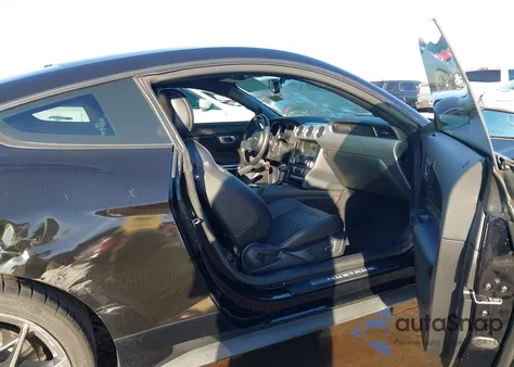 2019 Ford Mustang Gt Premium z USA, uszkodzony, nr VIN 1FA6P8CF9K5201556